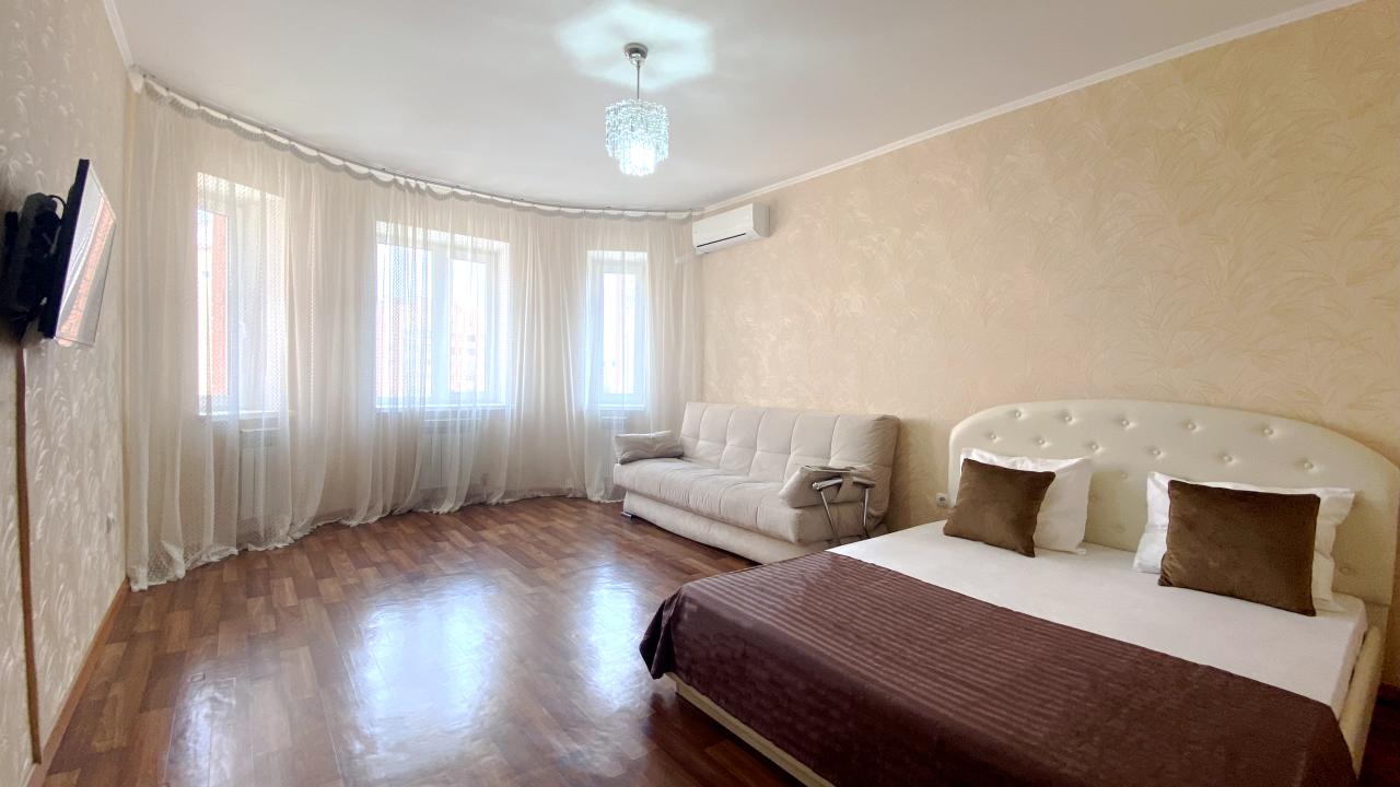 Real photos of The green house on Salmyshskaya street 36
