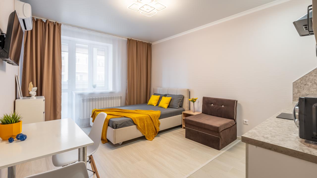 Real photos of Apartment Sunny (Sunny) on Komarova Boulevard 1st building 6