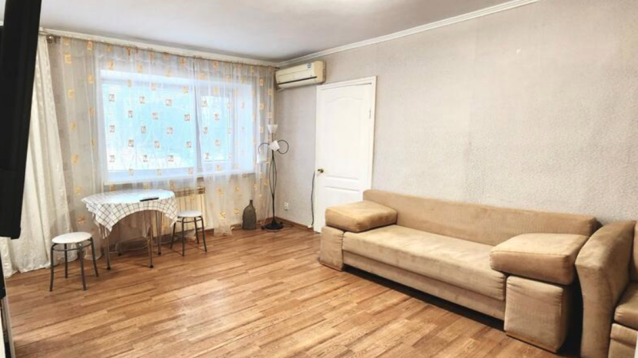 Real photos of Apartments on Dikopoltseva street 49
