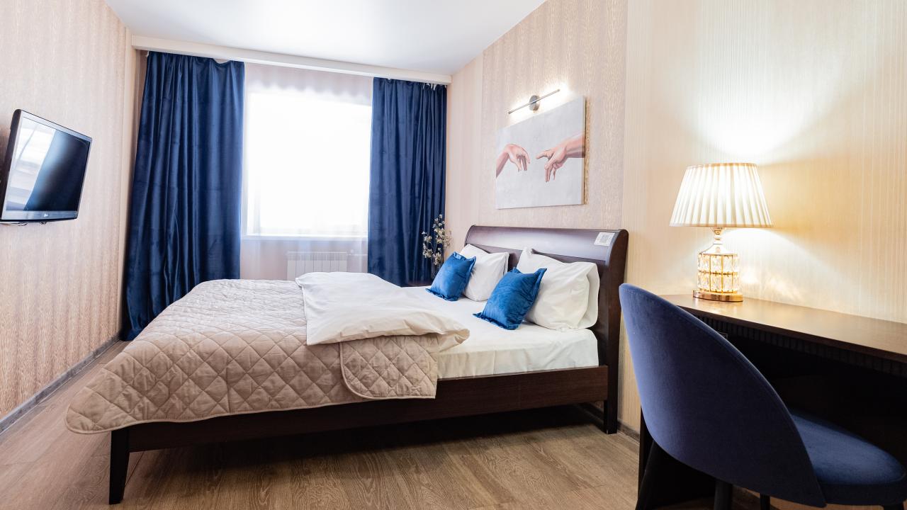 Real photos of Petrovsky Apartments on Kirov Avenue