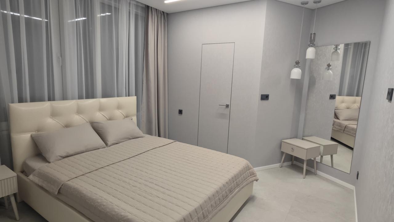 Real photos of 2-room apartment with sea view in the center