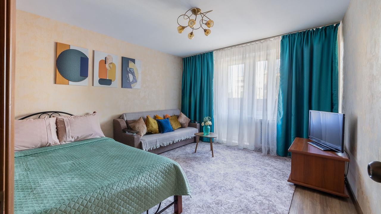 Real photos of ApartLux on Bolshaya Pionerskaya Street