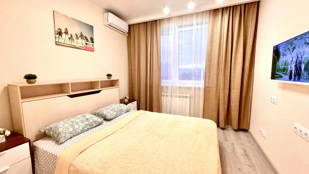 Real photos of Samara apartments on Karl Marx Avenue 200