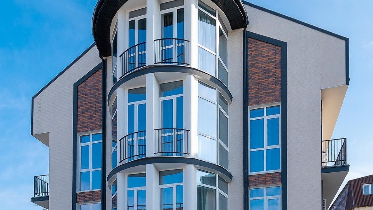 Реальные фото Апартаменты МореСолнцеАпарт на улице Прибрежая 10