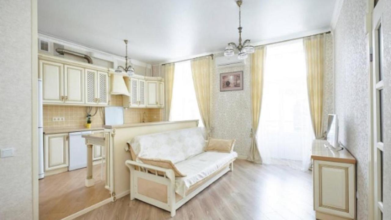 Real photos of The network of hospitable apartments "Alira". Apartment on Bolshaya Sadovaya 39A
