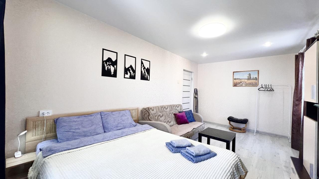 Real photos of Apartments on 33 Starostina Street