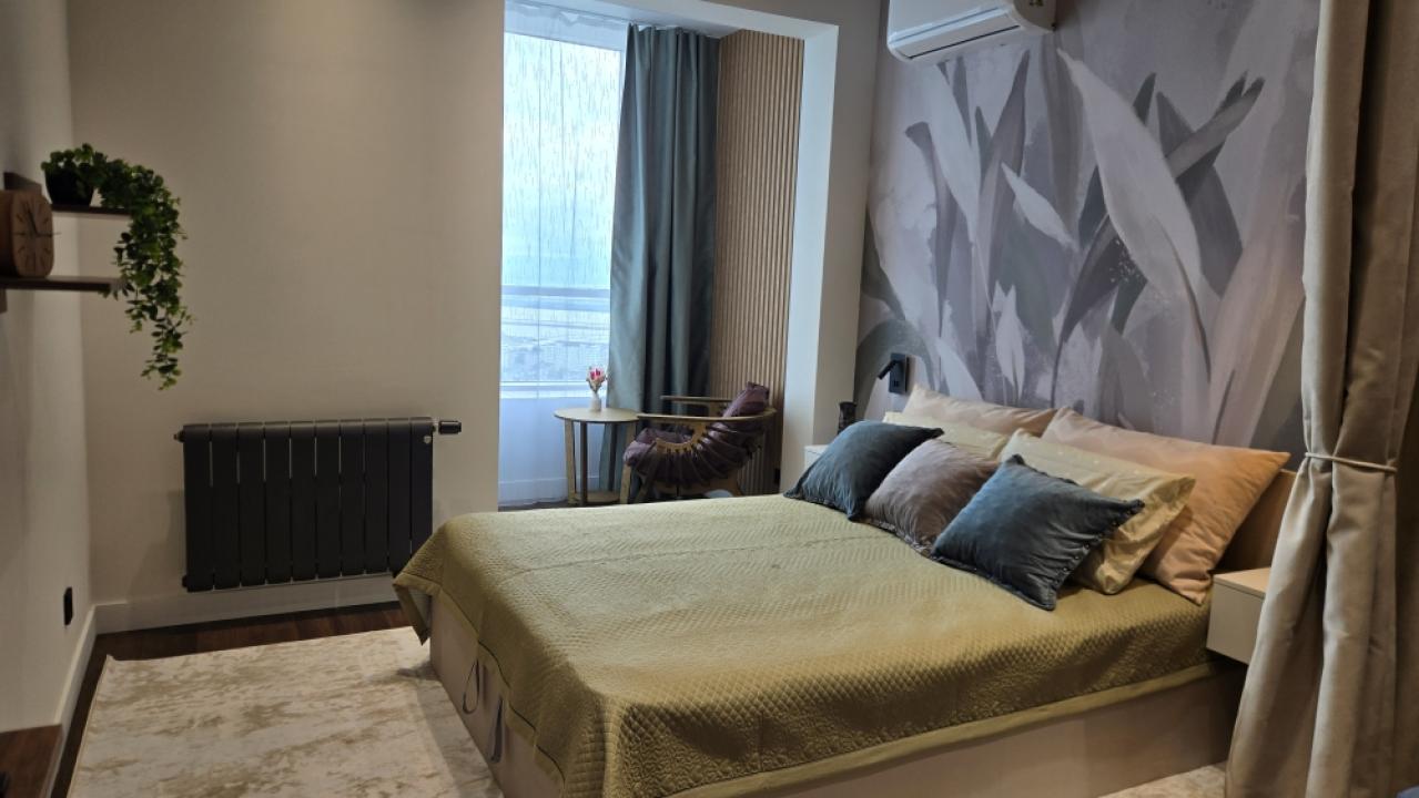 Real photos of Studio with designer renovation