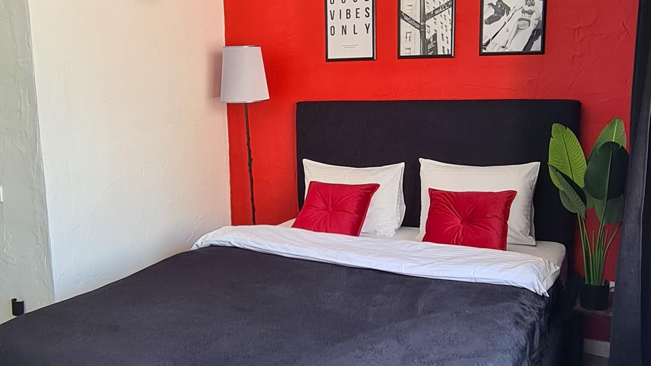 Real photos of Myriads on the Jubilee microdistrict