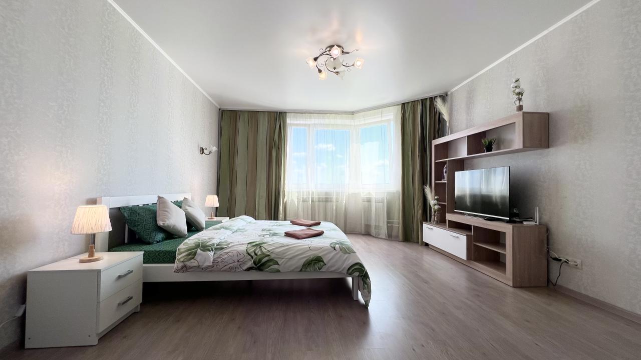 Real photos of Apartments on Kristalnaya street 44
