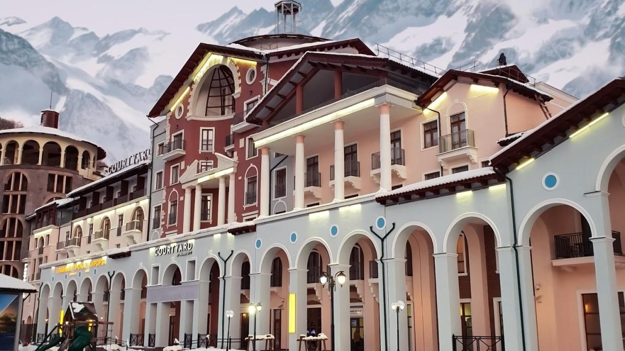 Реальные фото Courtyard by Marriott Sochi Krasnaya Polyana (Кортъярд Марриотт Сочи Красная Поляна)