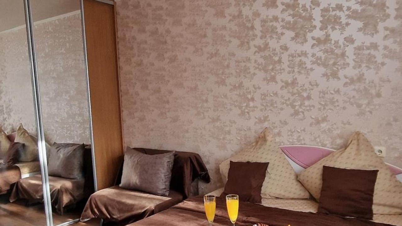Real photos of Golden House apartments on microdistrict 12