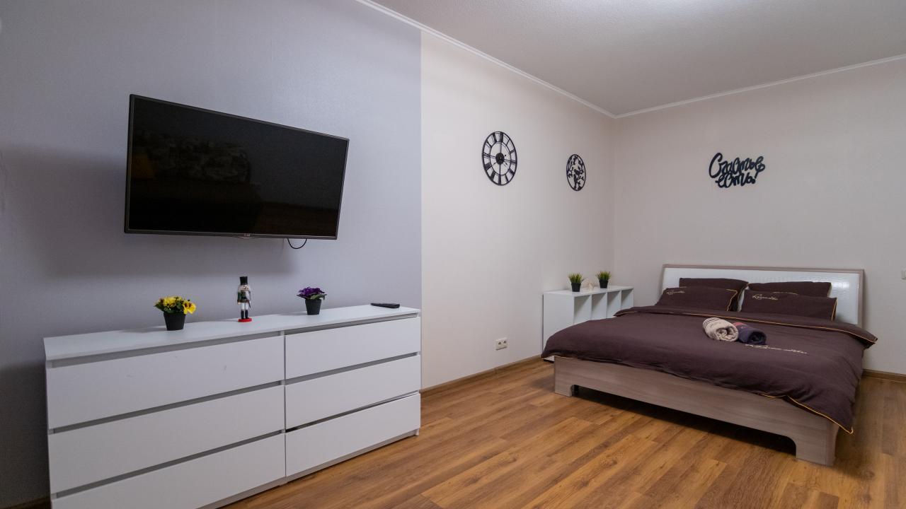 Real photos of Apartments on Mikheeva street 31