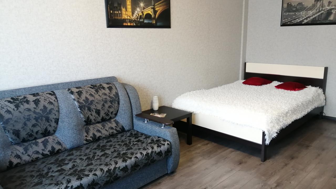 Real photos of Lux Apartments on Dubrovinsky embankment 76