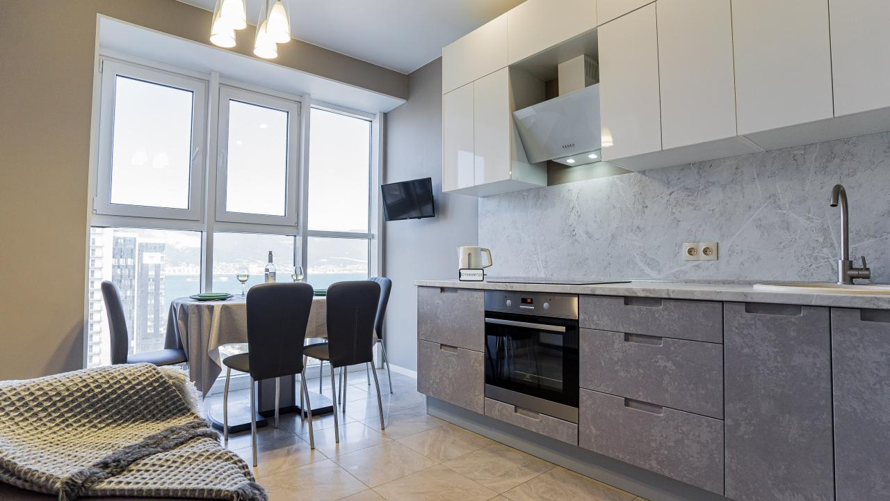 Real photos of LetoApart (LetoApart) on Engels Street 95-252