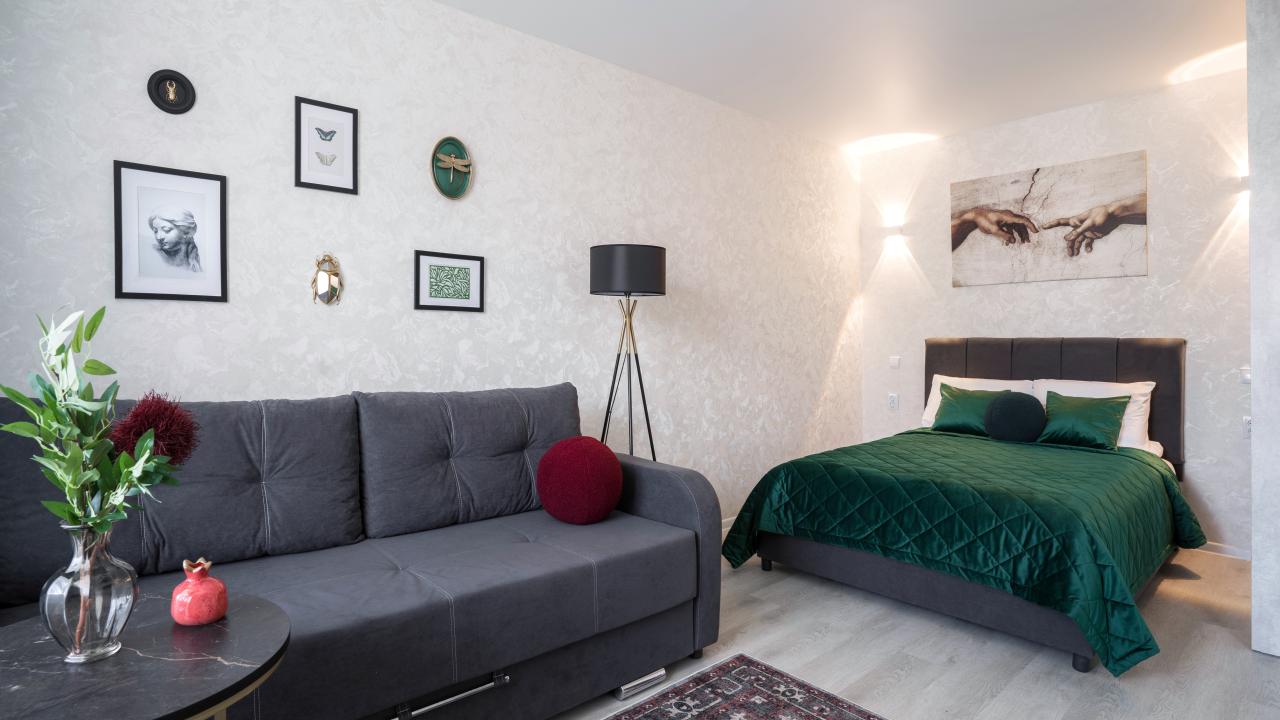 Real photos of Granada Apartments on 119 Parkhomenko Street