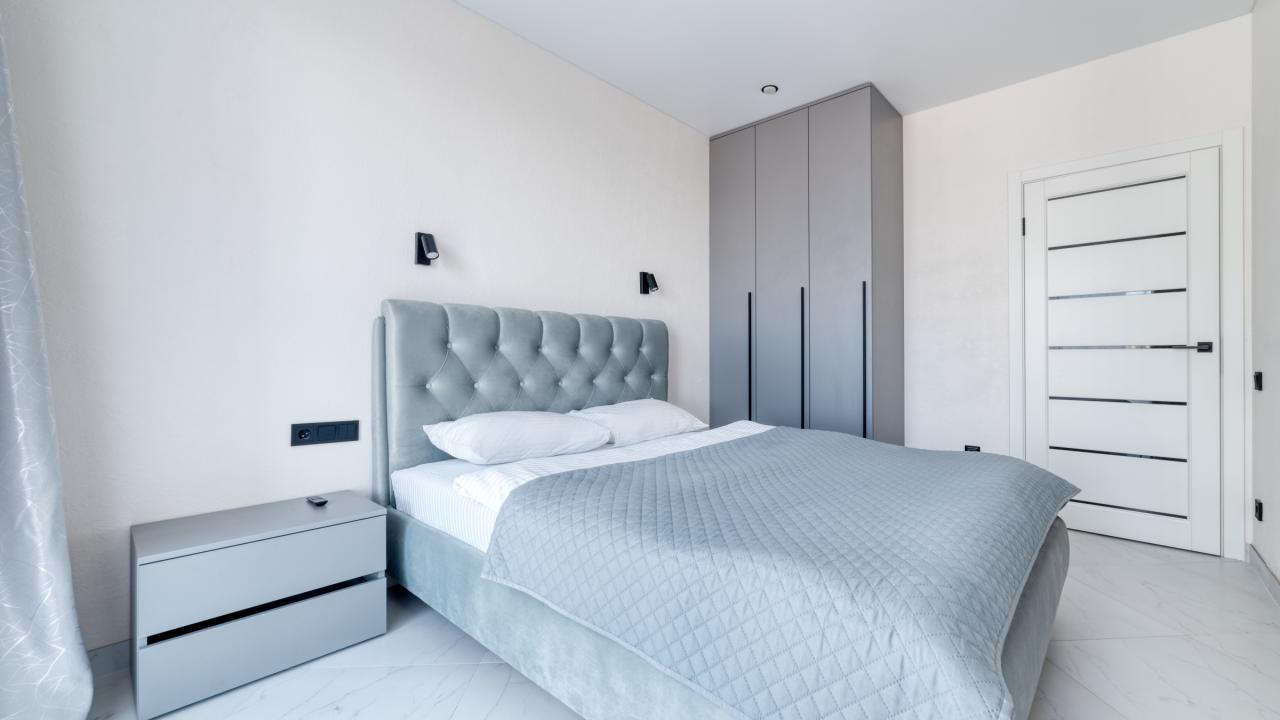 Real photos of Bulbash Apartments on Zhores Alferov Street 10