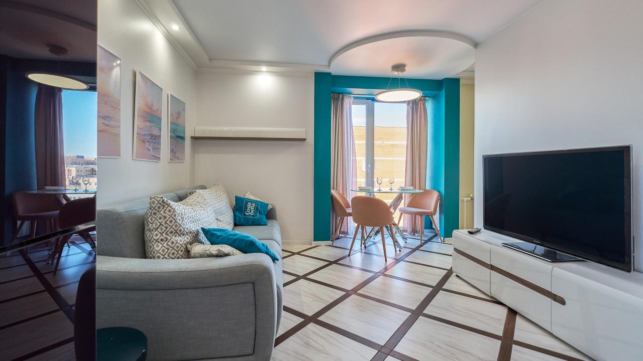 Real photos of Petrovsky Apartments on Savinykh Street