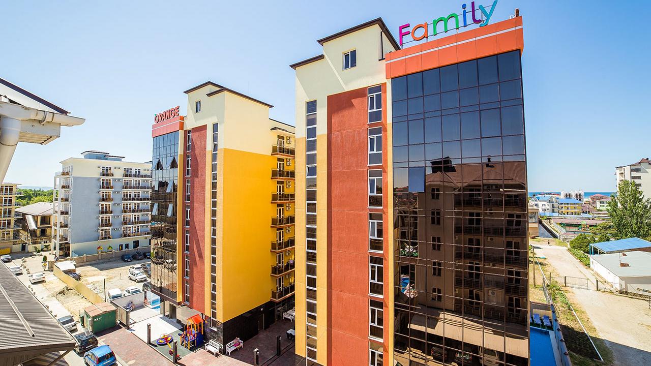 Реальные фото Family (Фэмили)