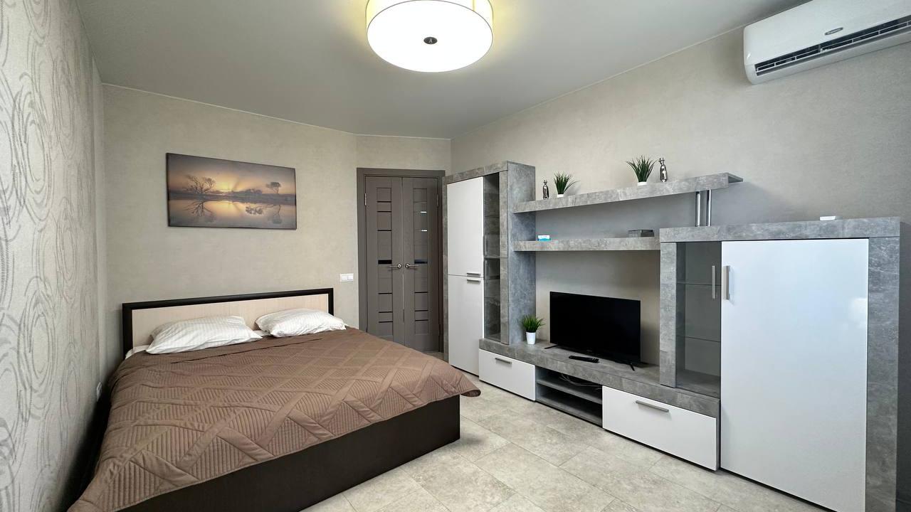 Real photos of EasyRent on Dybenko street 27A