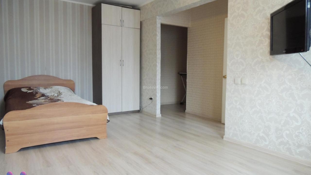 Real photos of 2U (Tu Yu) at 46 Klyuchevskaya Street