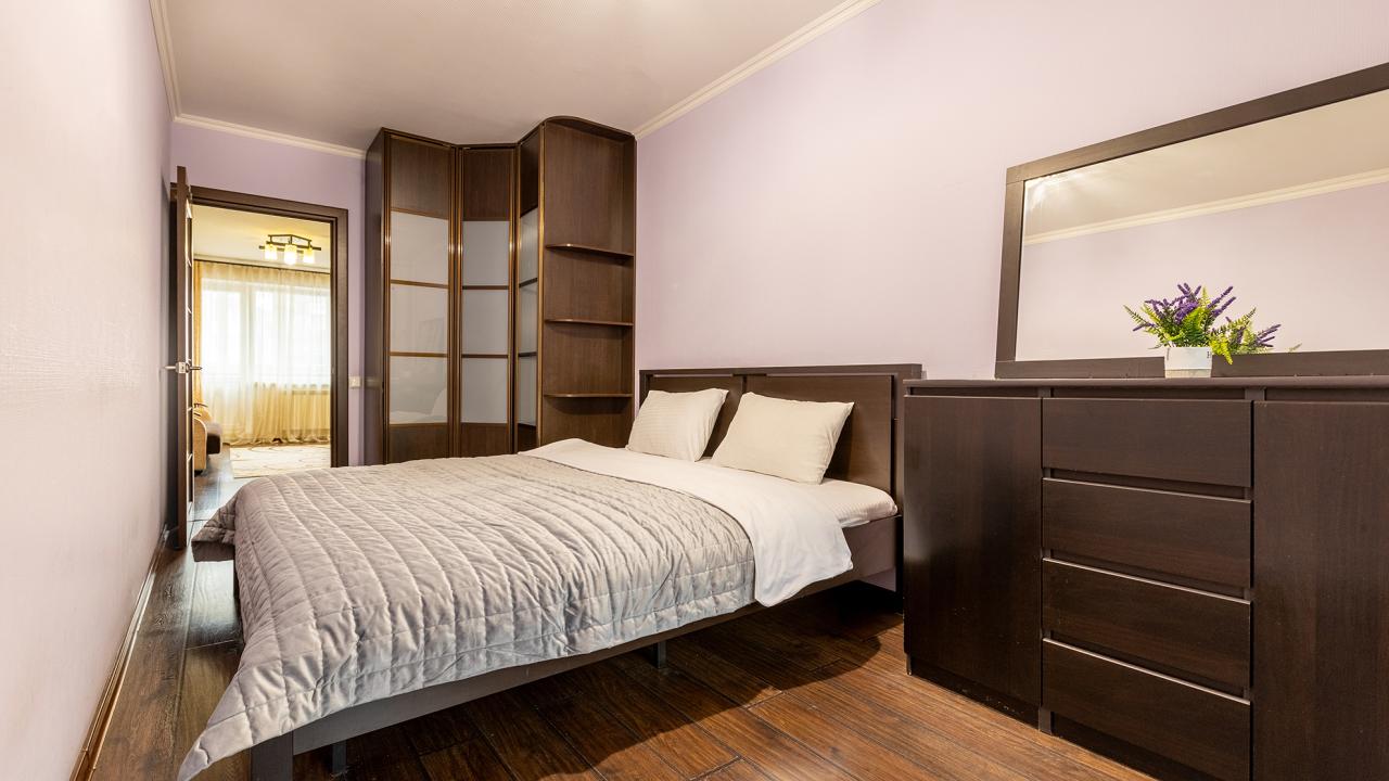 Реальные фото HomeHotel (ХоумОтель) на улице Есенина 5
