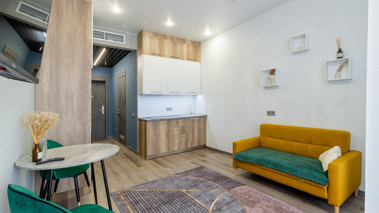 Real photos of Compass on Chernyshevsky street 1B