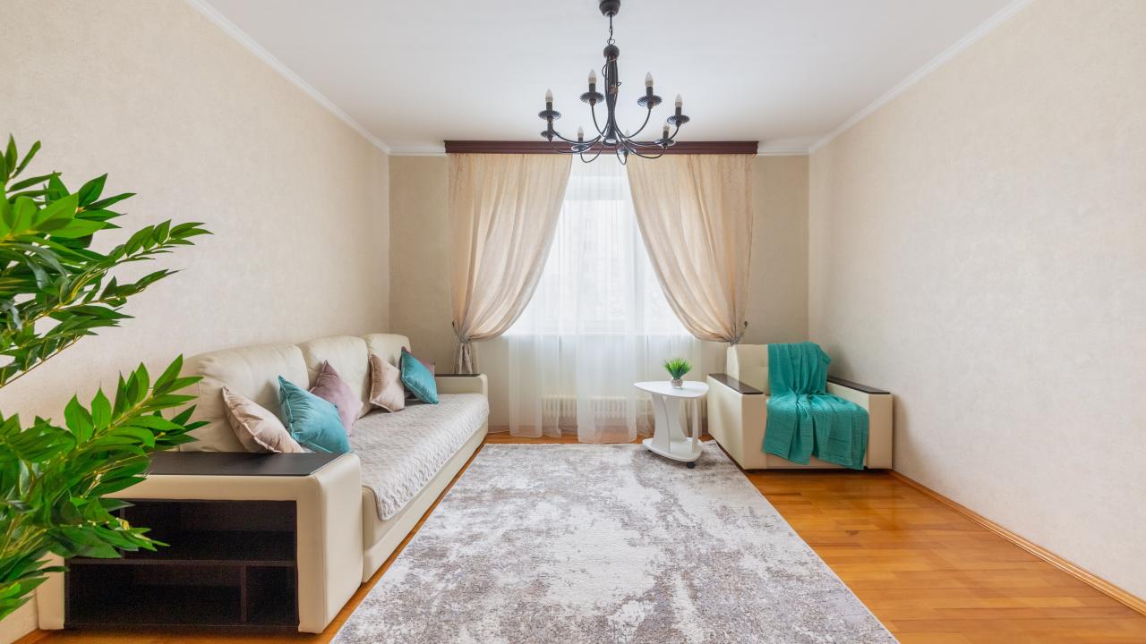 Реальные фото ApartLux (АпартЛюкс) на улице Большая Спасская 8