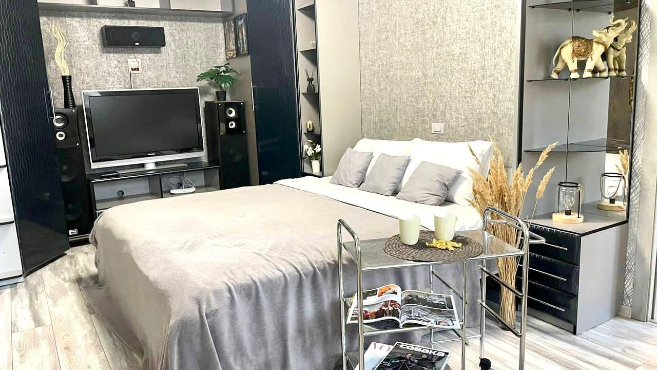 Real photos of I'll give you a two-room apartment next to the railway station