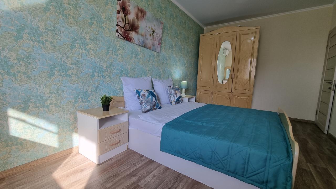 Real photos of Cozy house on Savushkina street 6 building 8