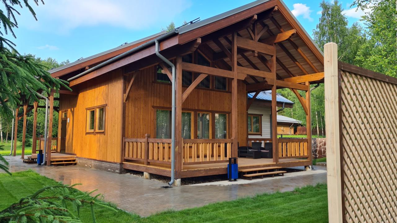 Real photos of House B1 at the recreation center Novosti Park