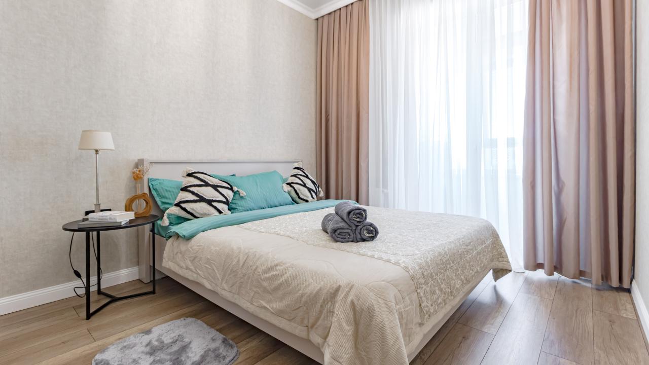 Real photos of Vershina-PV on Tole Bi 57 street