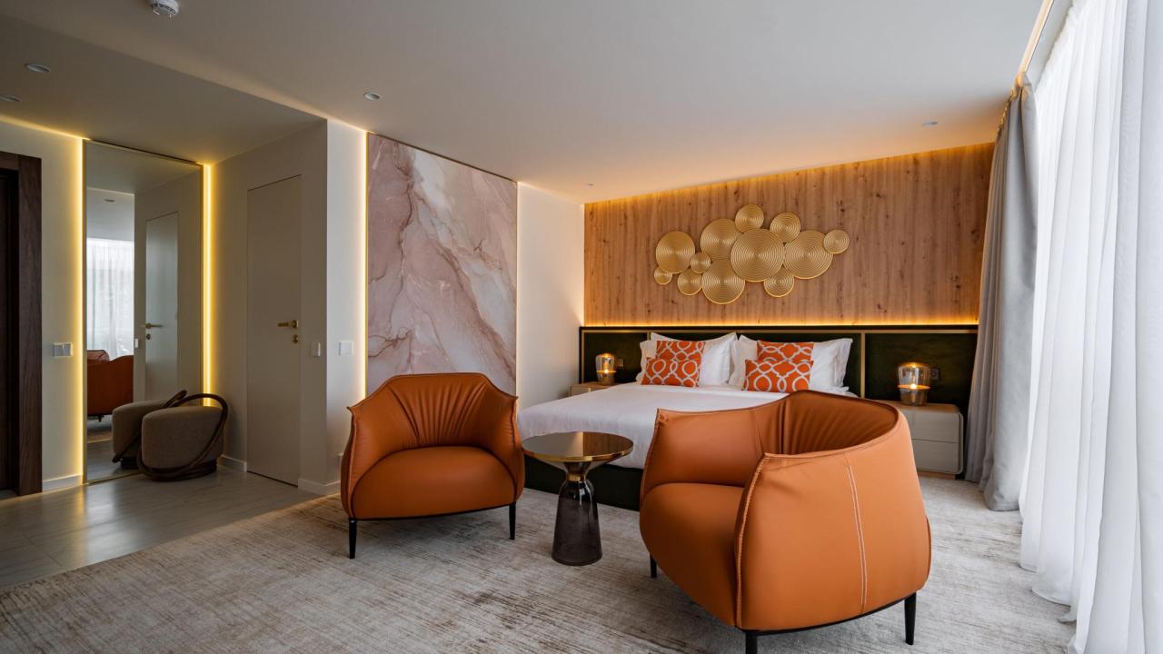 Real photos of Boutique Embargo