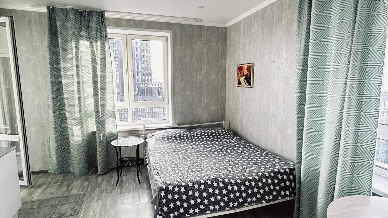 Real photos of Studio apartment with a magnificent view from the window in the city center.