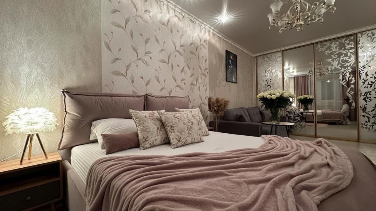 Real photos of Apartments on 10a Merkulova street