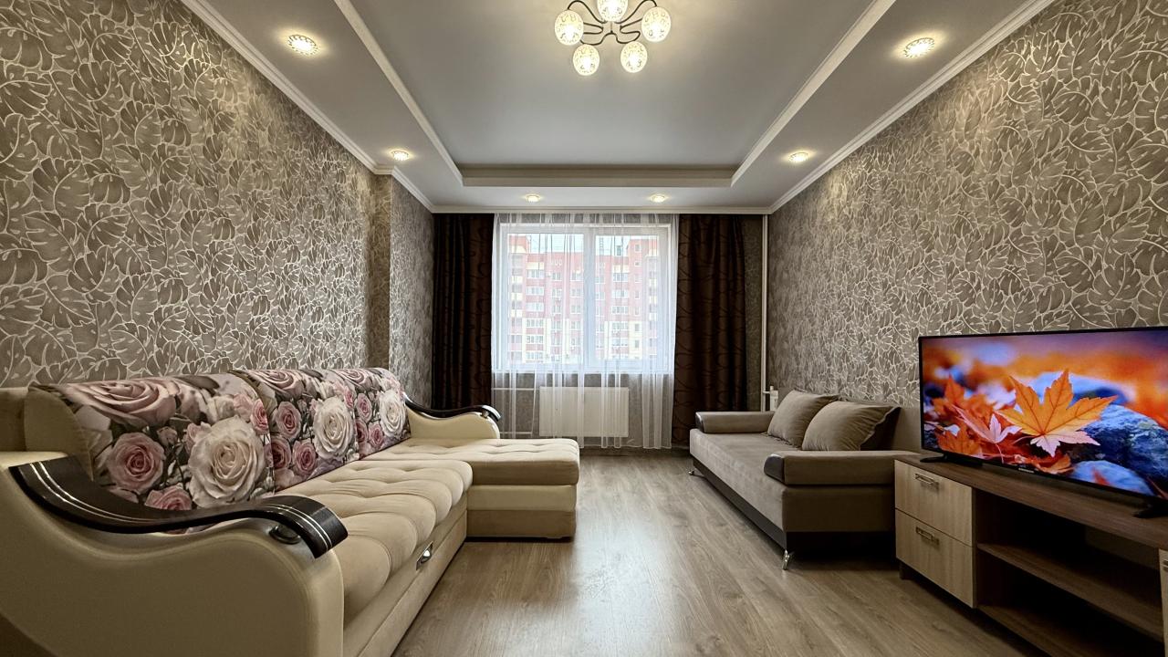 Real photos of Apartment from the Home Hotel company on Polyanichko St. 9