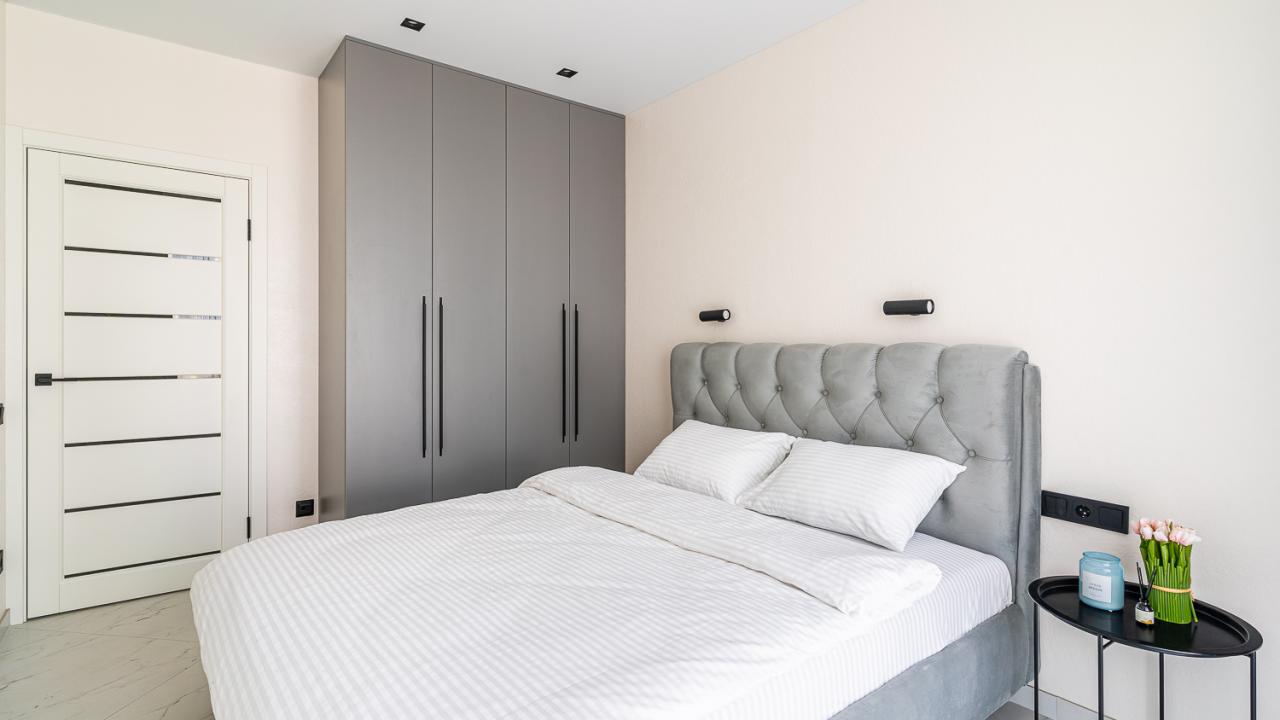 Real photos of Bulbash Apartments on Igor Luchenka Street 24