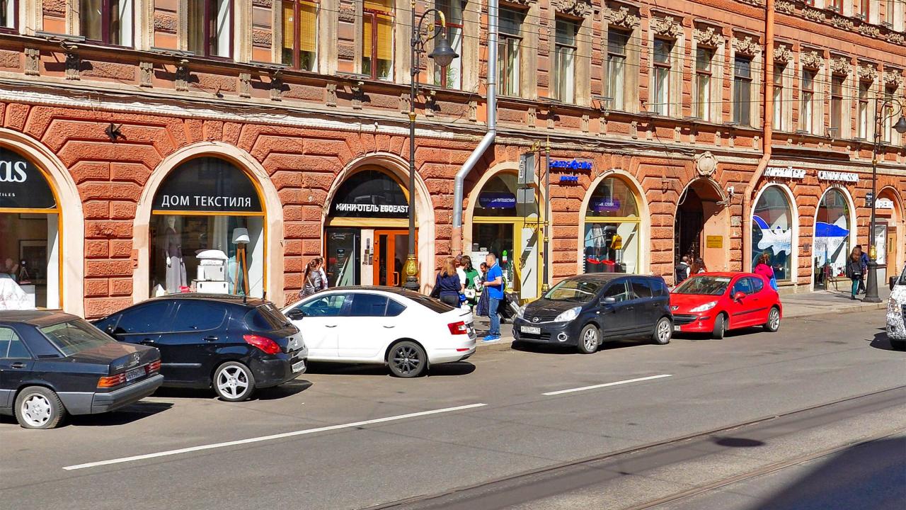 Реальные фото Гостевые комнаты на Невском проспекте, 47