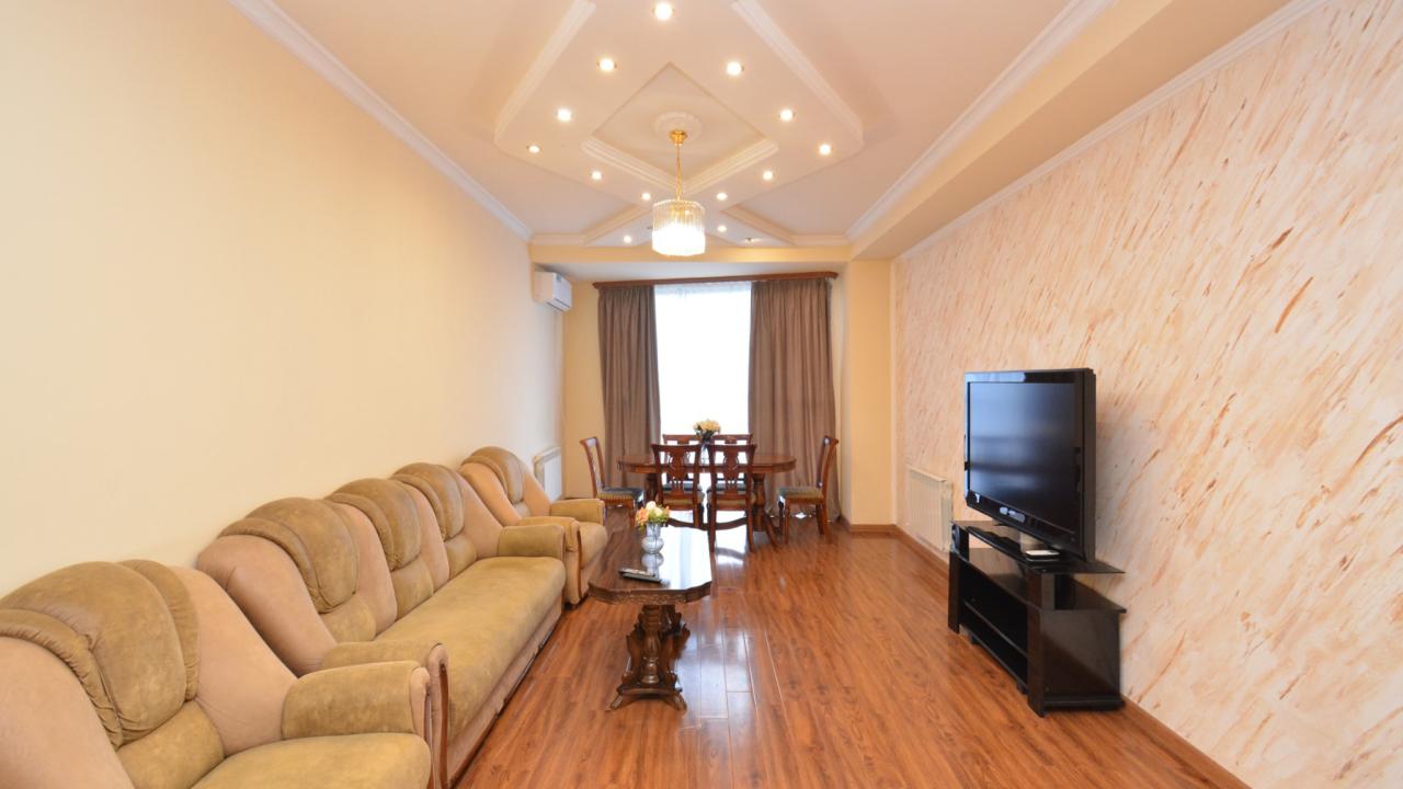 Реальные фото Perte House на шоссе Цицернакаберда 1/2