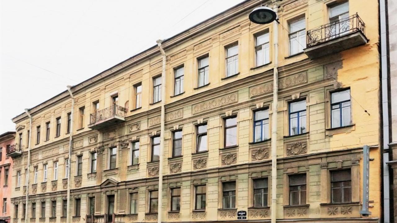 Реальные фото Location apartments (Локейшен апартментс) на улице Моховая