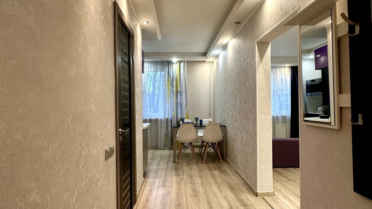 Real photos of Apartments on Pleshcheyeva street