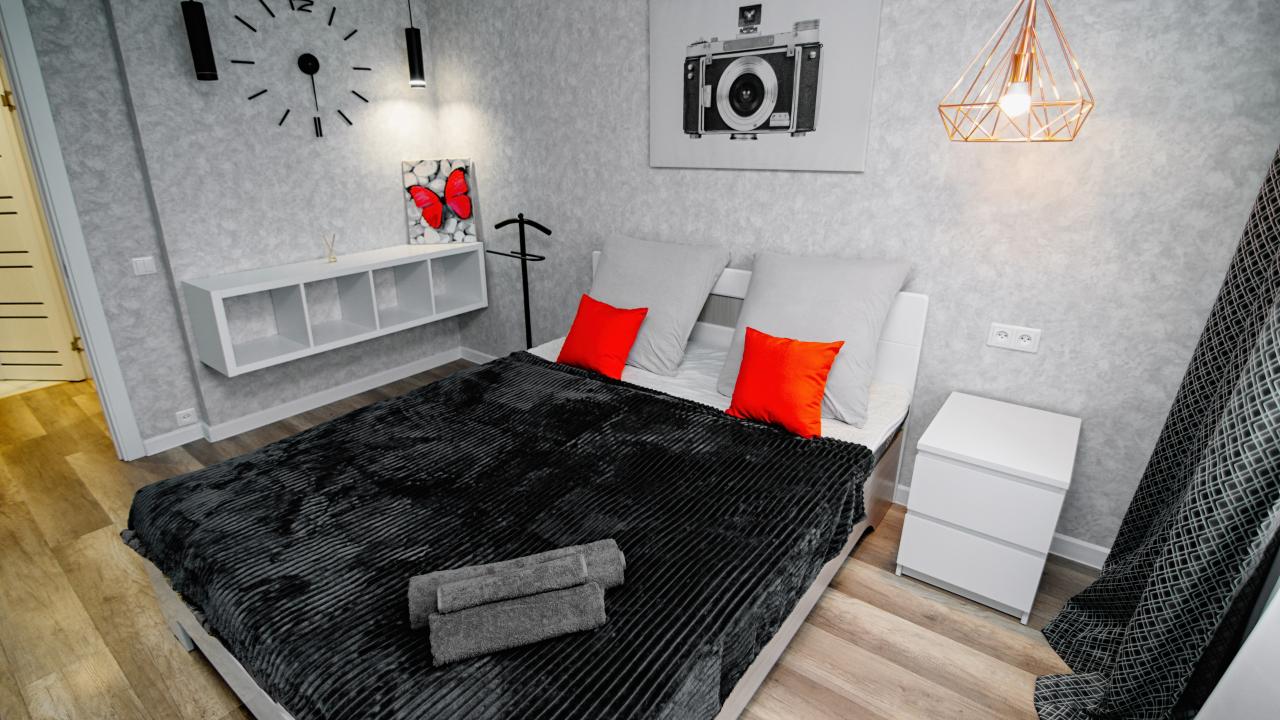 Real photos of Voznesensky Apartment on Bystretskaya Street