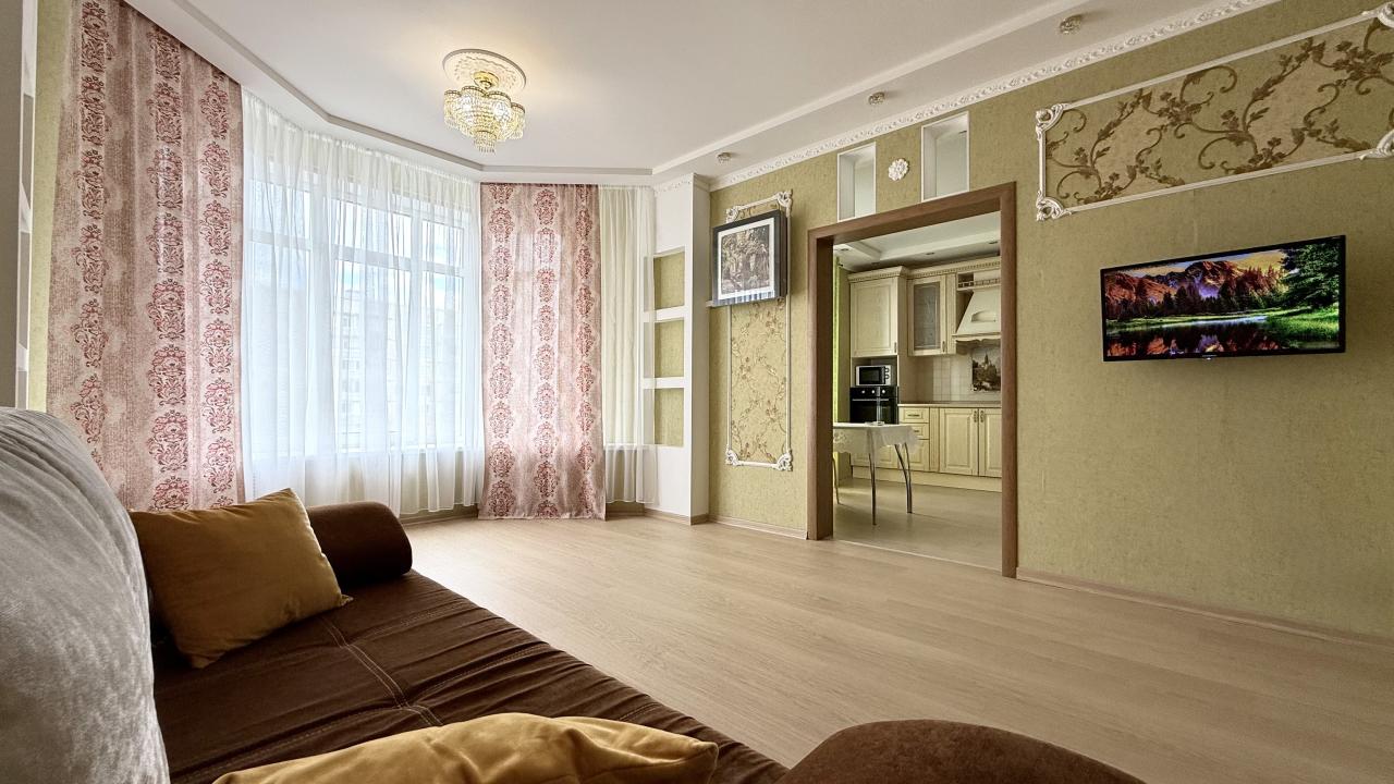 Real photos of 2-room apartment from the company Home Hotel on Chkalova 51/1