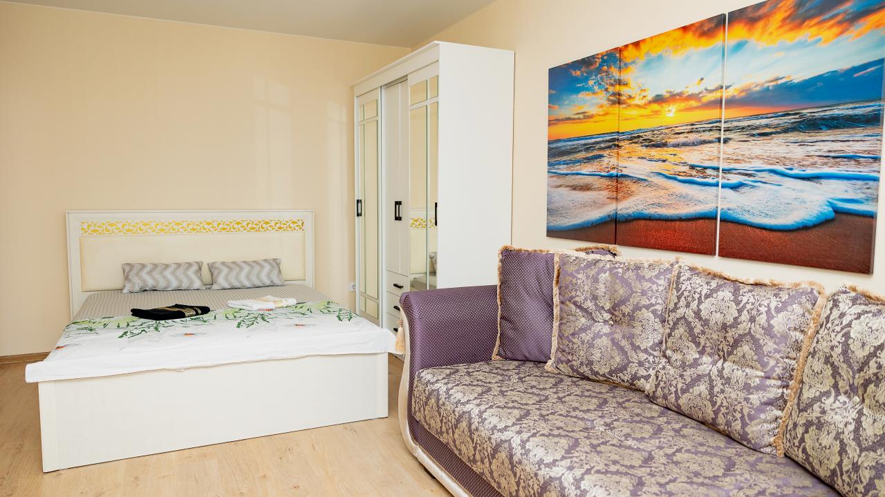 Real photos of Domino apartments on Surgutskaya Street