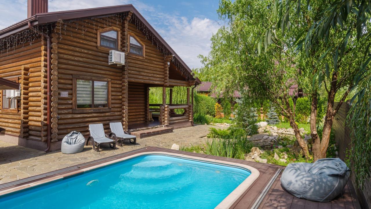 Real photos of River Club Hunter's House