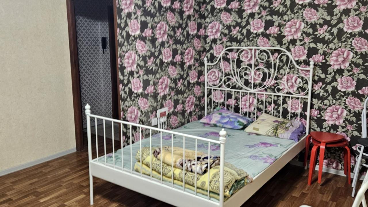 Real photos of 3-room apartment on Stroiteley street 26