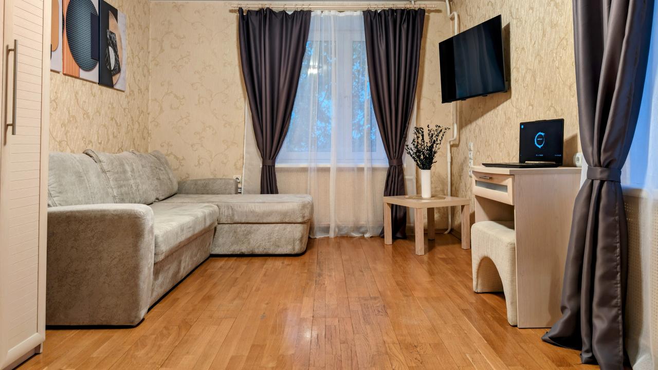 Real photos of The apartment is available on Ivy Street