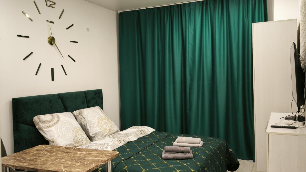 Real photos of Apartments on Stroiteley Avenue 18