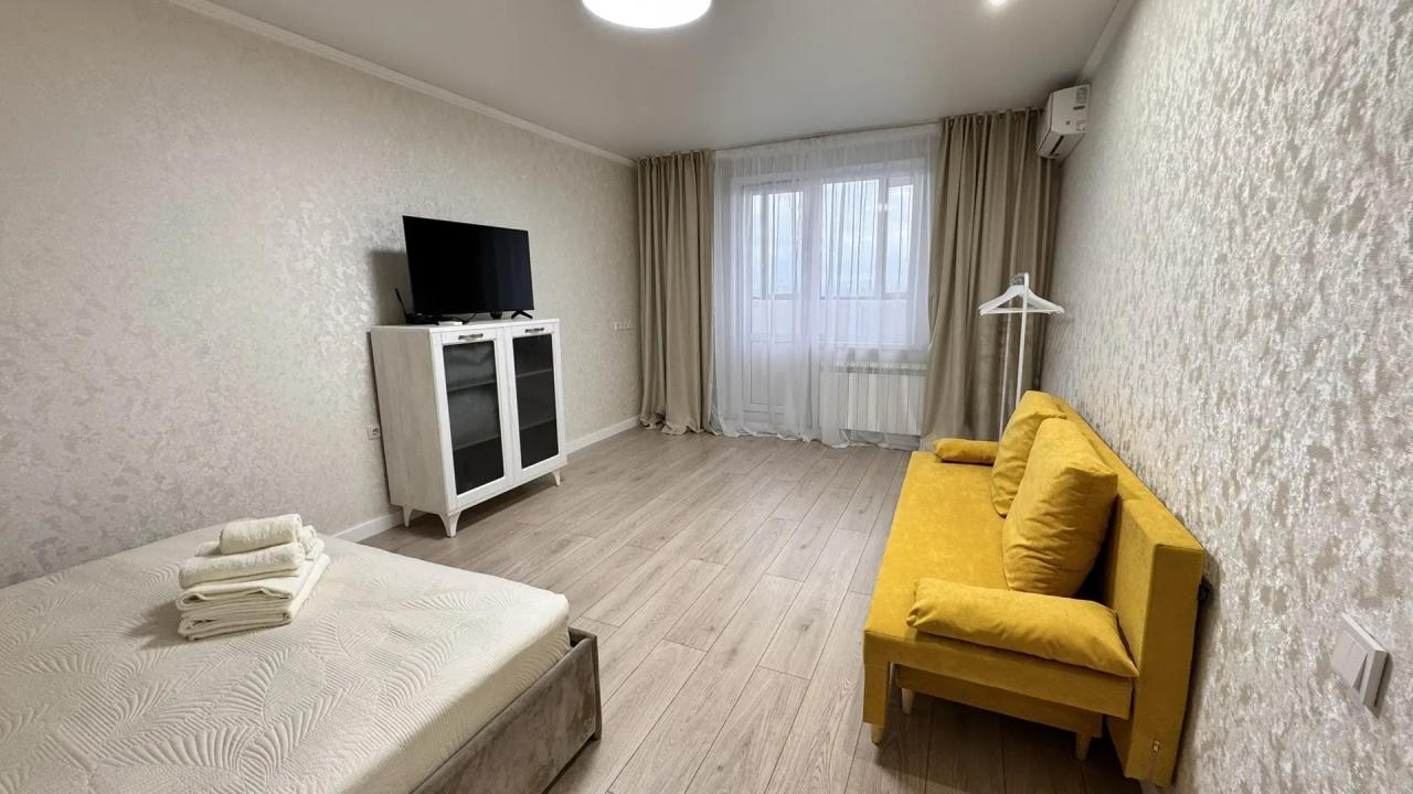 Real photos of Уютная квартира в Альметьевске на Р.Галеева 24