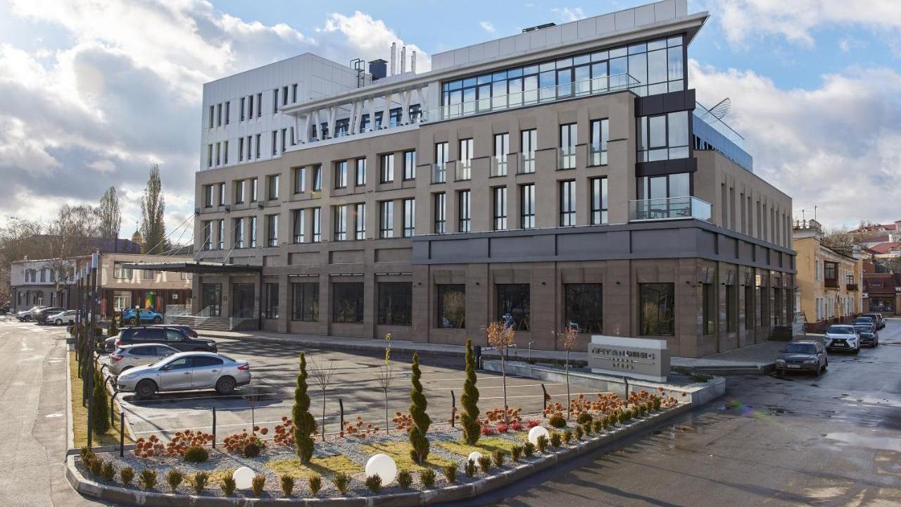 Реальные фото Мегаполис Набережная