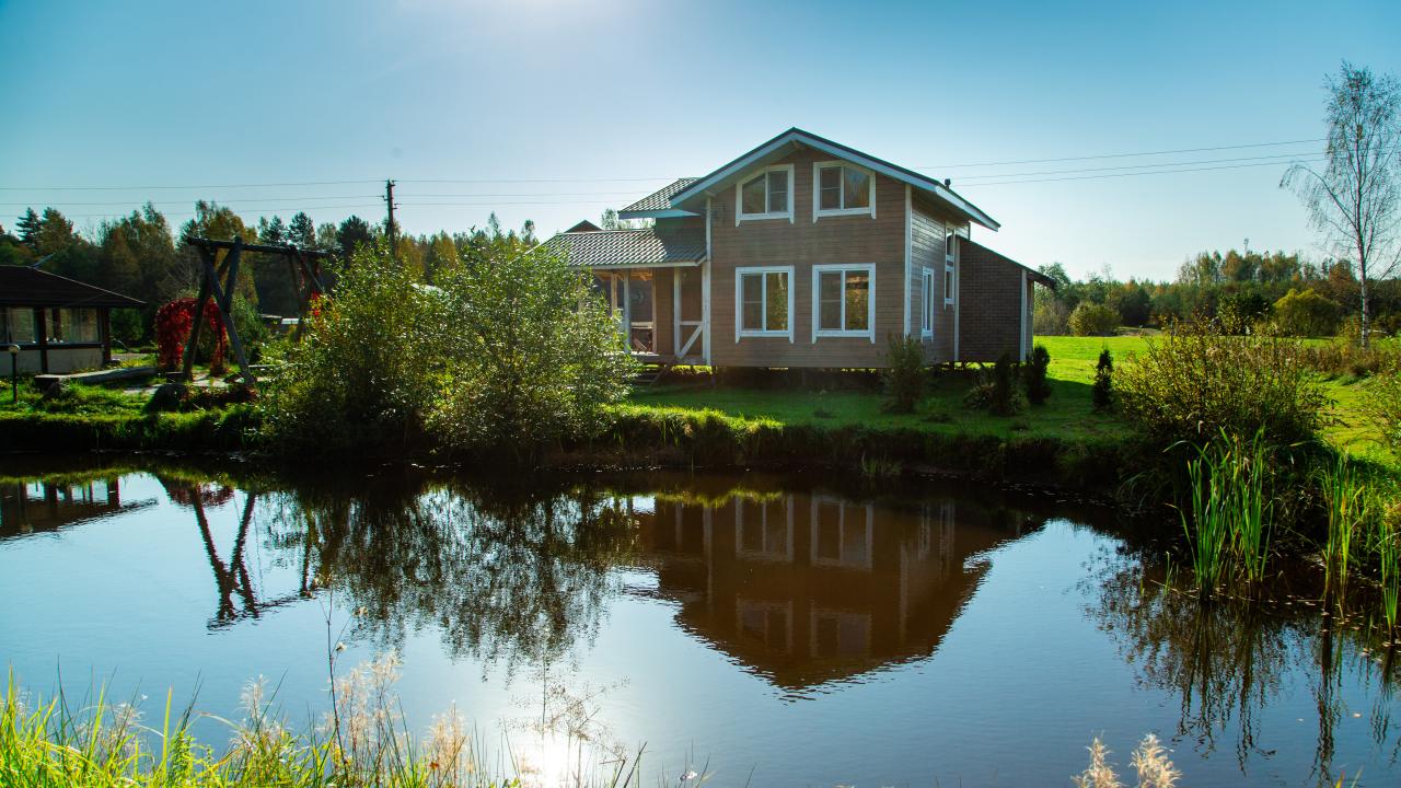 Real photos of Pavlov's farmstead